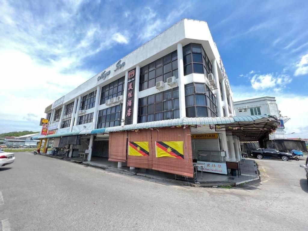 Mega Inn Sri Aman Simanggang Eksteriør billede